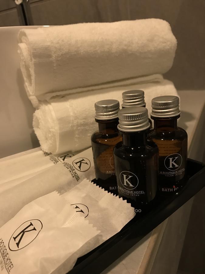 K Boutique Hotel Телук Интан Екстериор снимка