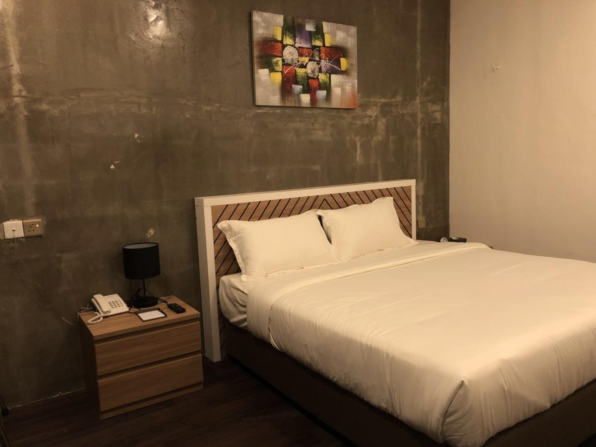 K Boutique Hotel Телук Интан Екстериор снимка