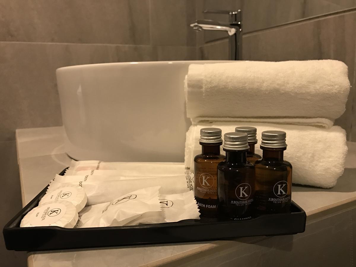K Boutique Hotel Телук Интан Екстериор снимка