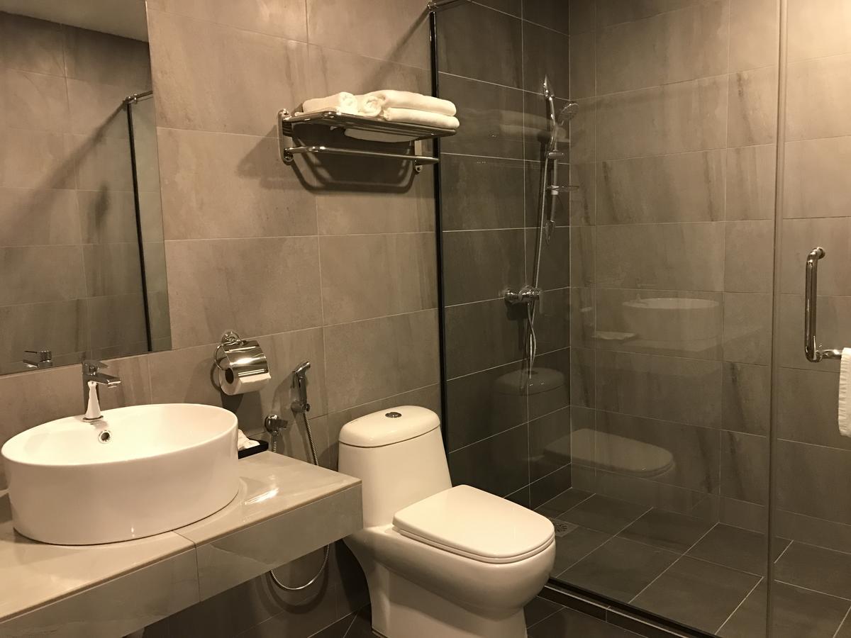 K Boutique Hotel Телук Интан Екстериор снимка